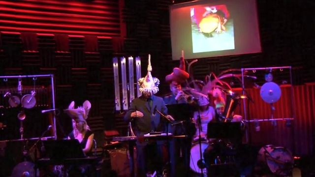 Michael Hearst SONGS FOR UNUSUAL CREATURES "Chinese Giant Salamander" смотреть онлайн
