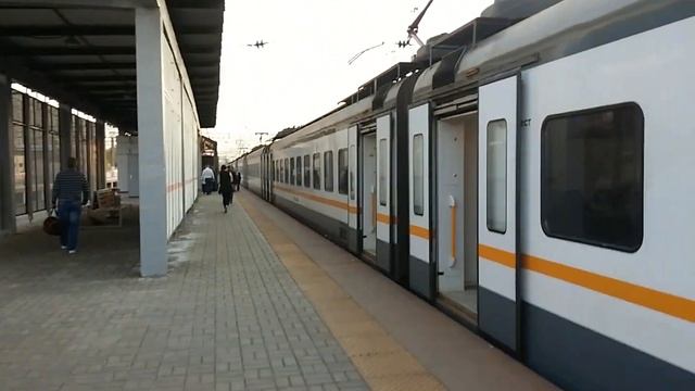 ЭП2Д-0014 ЦППК Перекраска Наше Подмосковье На станции Очаково смотреть онлайн