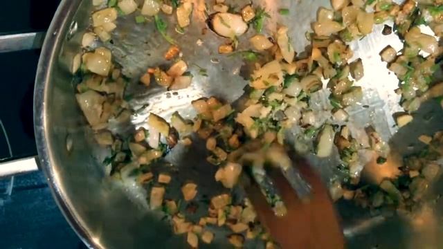 Алу Гоби - индийское карри смотреть онлайн