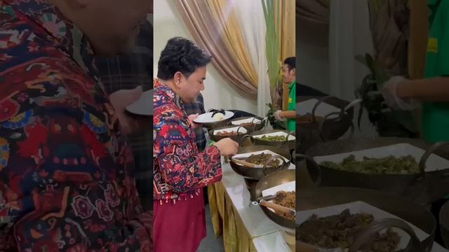 cumi balakutak 🤤 nces nabati 🙏 ceukokom sunda #food #kuliner #catering #sunda #nasi #ceukokom смотреть онлайн