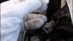 Замена лампы ближнего света на Mitsubishi Outlander