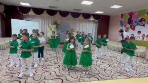 Вход на выпускной в детском саду 2024.Ромашка-это символ доброты.Ромашковый бал.