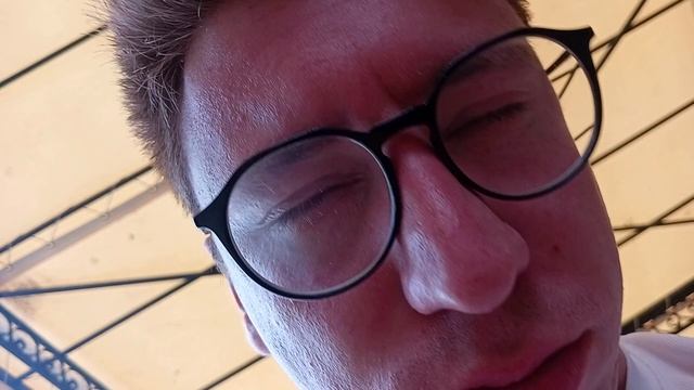 TheDenisFriendly Пробує М'яса, Картоплі, Томатний Соус, Помідори і Сік смотреть онлайн