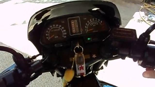 Kawasaki Gpz 550 Uni-trak смотреть онлайн