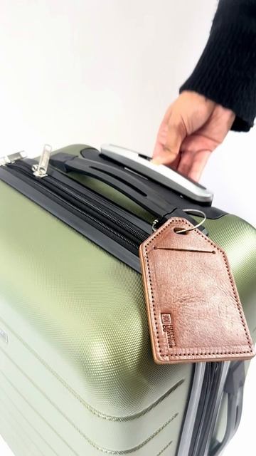 You Need This Before Your Next Vacation #shorts #luggagetag #suitcases #packing #vacationmode #trip смотреть онлайн