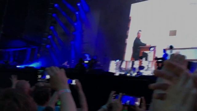 Depeche Mode - In Your Room (Live in Moscow) смотреть онлайн