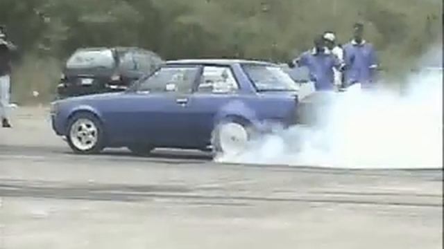 Jamaican Drag Racing смотреть онлайн
