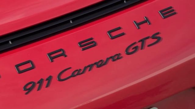 2015 BMW M4 vs Porsche 911 Carrera GTS смотреть онлайн