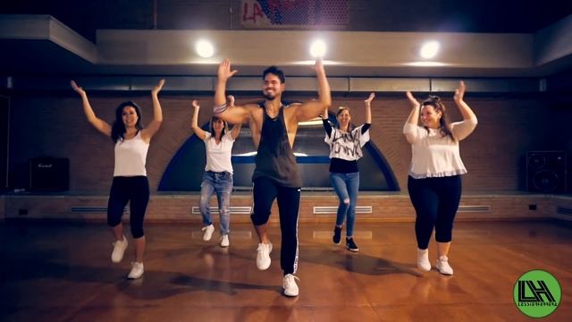 Bola Rebola - Tropkillaz, J Balvin, Anitta ft. MC Zaac by Lessier Herrera Zumba смотреть онлайн