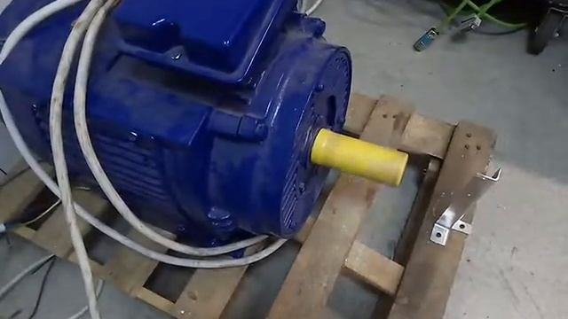 AC2336 EMERSON UNIDRIVE SPMA1421 90/110kW. смотреть онлайн