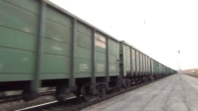 Электровоз ВЛ80С-628 с грузовым поездом смотреть онлайн