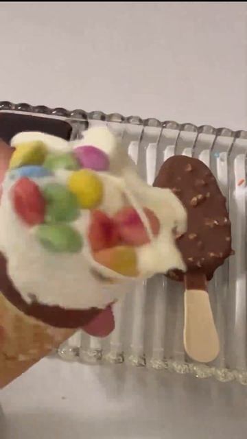 Ice cream cone frozen treats #shorts #youtubeshorts #trending #chocolate #yummy смотреть онлайн