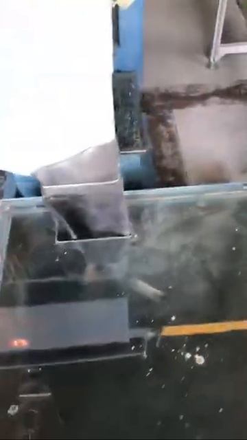 rubber granules comes out! смотреть онлайн