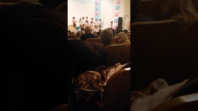 Выступаю перед школой. Закончила азбуку в 1классе смотреть онлайн