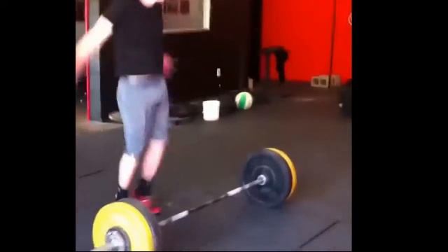 Телефонная болезнь. Бегун. Strong man. Прокачка таза. Горилла ТВ смотреть онлайн