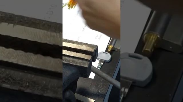 отмычка abus cisa thirarb bricard http://medvejatnik.kiev.ua смотреть онлайн