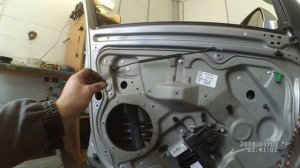 Шкода фабия 2010  плавающие проблемы с замками дверей водительской и пассажирской.