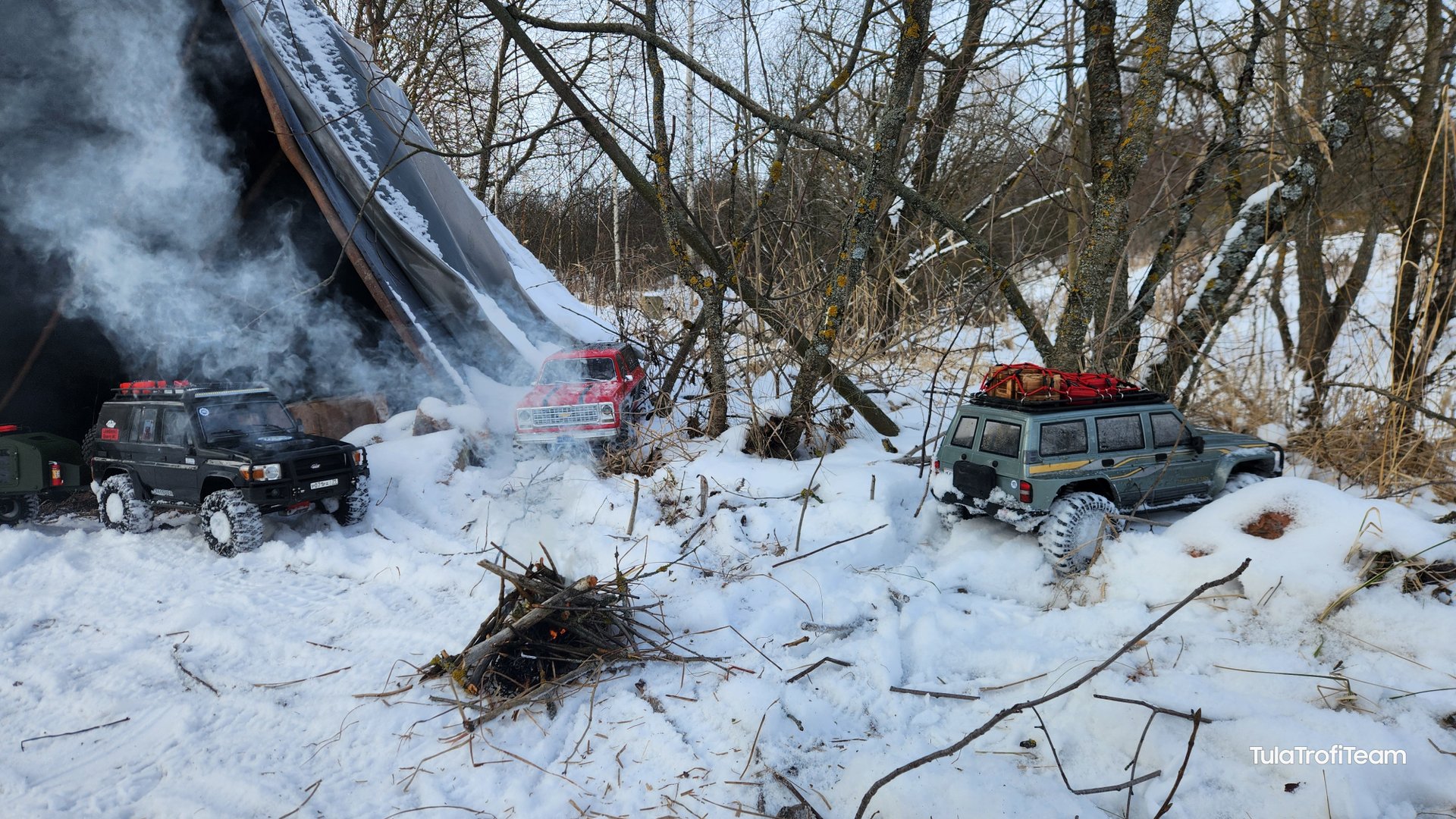 Зимняя прогулка. Команда из Yikong, RGT, Axial смотреть онлайн