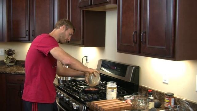 How to Make a Southwestern Omelet-Transform Your Kitchen-Episode #21 смотреть онлайн