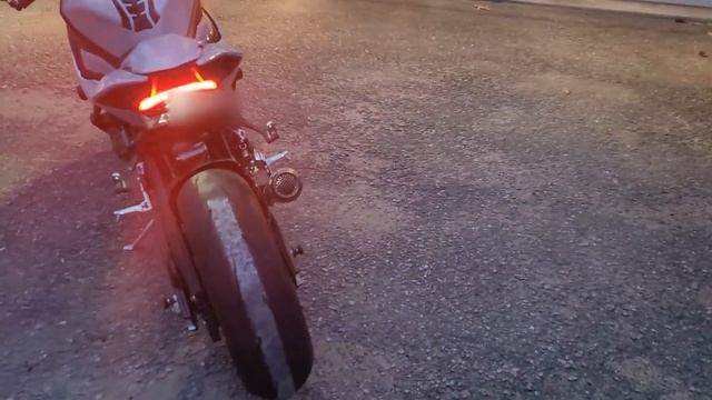 2021 BMW S1000RR Hockenheim Silver, Akrapovic GP full titanium exhaust смотреть онлайн