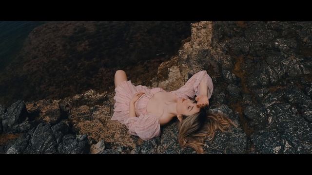 Funda Bozkurt - Sarılınca Sana смотреть онлайн