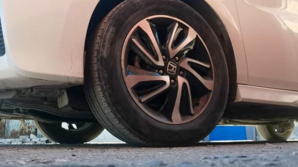 Не родной размер колес на Хонда Степвагон 2017г