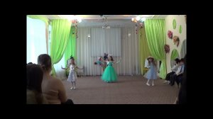 Танец Я Модница старшая группа