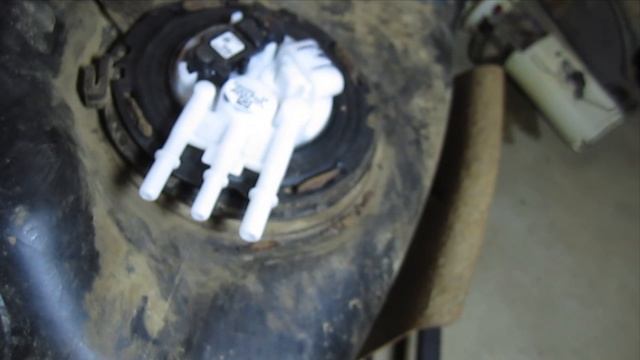 Chevy Blazer \ GMC Jimmy Fuel Pump Replacement - DIY How to Replace a Fuel Pump Part 2 смотреть онлайн