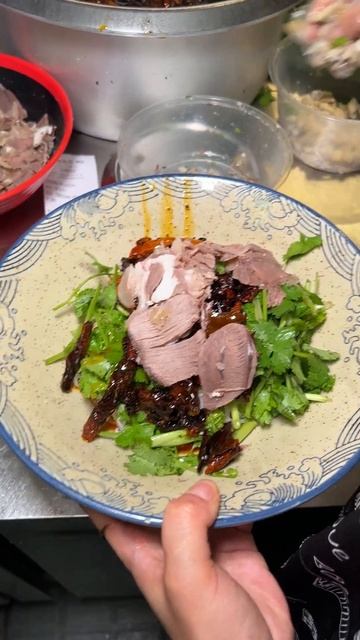 Chinese Comfort Food - Beef Noodle Soup Recipe #snack #cooking #guizhou #spicy смотреть онлайн