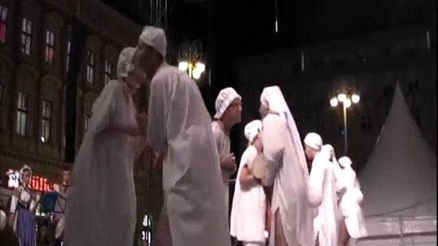 Groupe Folklorique "La Farigouleto" , La Garde , France : Karnevalski zavičajni običaj (2) смотреть онлайн