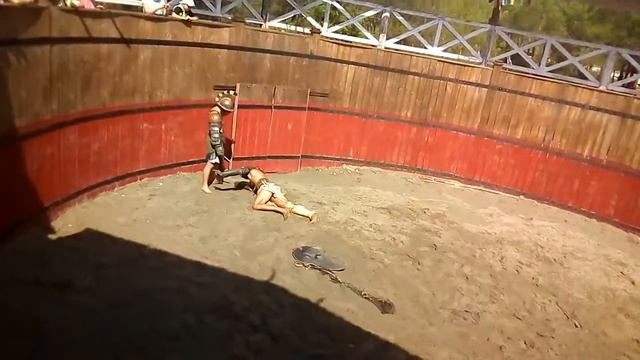 Гладиаторы дерутся смотреть онлайн