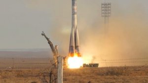 Гагарин. Трава у дома