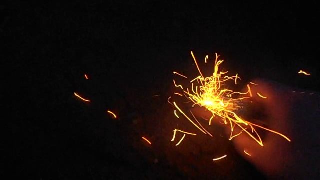 Zink 725 Vogelschreck (Brokat, Rot, Weiß) fusée détonante *HD* смотреть онлайн