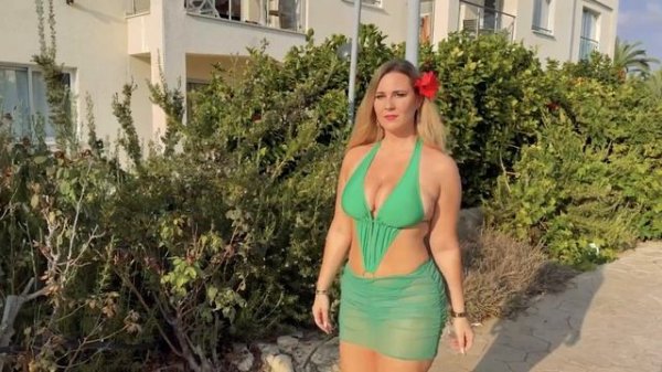 ANNA MARISAX MODELING CAMPAIGN FOR SHEIN