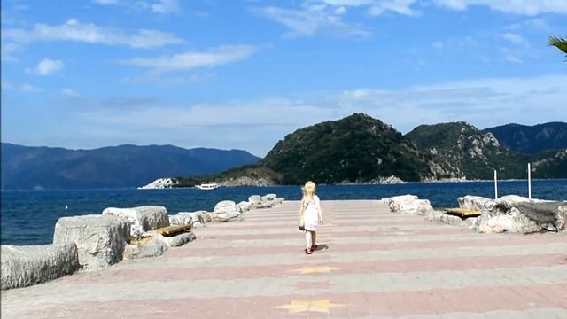 Let it go - Frozen (covered by Eugenia Volovikova) смотреть онлайн