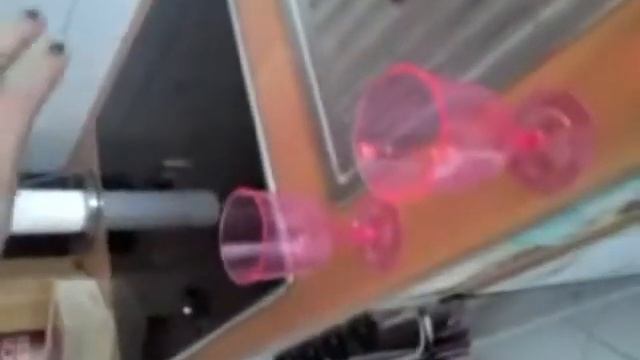 Как открывают бутылку без штопора в разных странах. смотреть онлайн