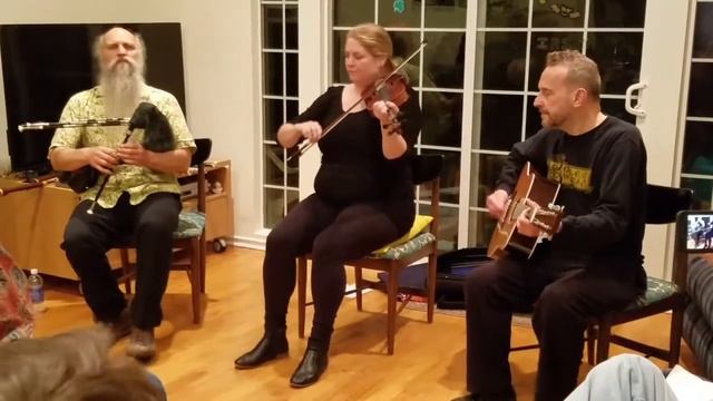 Andrea Beaton, Dick Hensold, and Dean Magraw- Cape Breton music (& dance!) смотреть онлайн