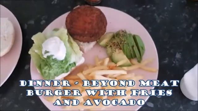 What I Eat In a Week - 7 Days of Vegan Eating Whilst Working Long Hours смотреть онлайн