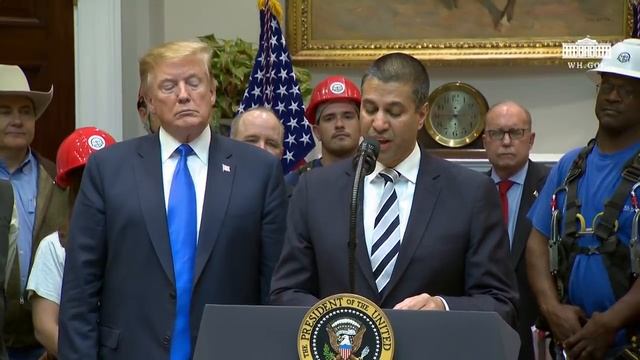 President Trump Delivers Remarks on United States 5G Deployment смотреть онлайн