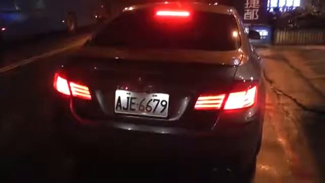 BMW F10 535 X管爆音尾段 смотреть онлайн