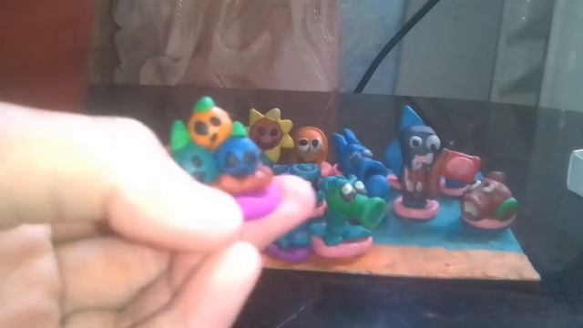 Поделки из игры РАСТЕНИЯ ПРОТИВ ЗОМБИ . смотреть онлайн