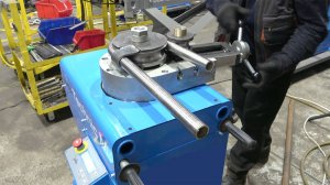 Бездорновая гибка обкаткой труб из нержавейки на трубогибе TECHNIC M производства БМК