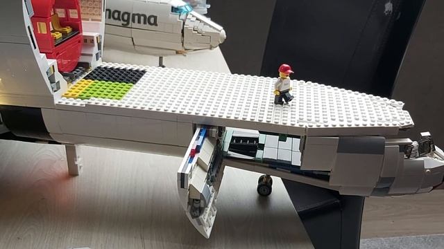 The lego Beluga, the nose begins! смотреть онлайн