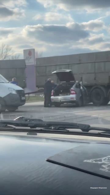Жуткое ДТП произошло на трассе М-4 «Дон» Все случилось вчера на въезде в Рогачевку. смотреть онлайн