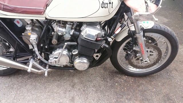 Honda CB 750 Cafè Racer смотреть онлайн