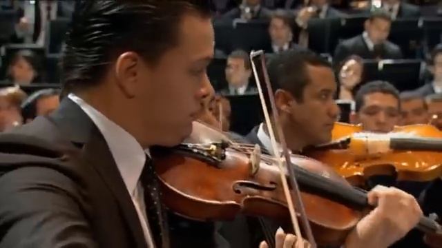 Густаво Дудамель Артуро Маркес - Danzón No. 2 Оркестр им. Симона Боливар смотреть онлайн