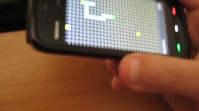 Symbian 5th snake game created using WRT, playing with device accelerometer sensor смотреть онлайн