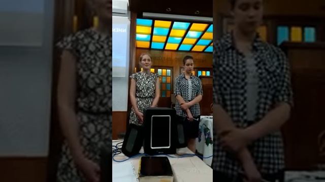 Прославление сестры Лены. Стих "Разбойник" 07.05.2017 смотреть онлайн