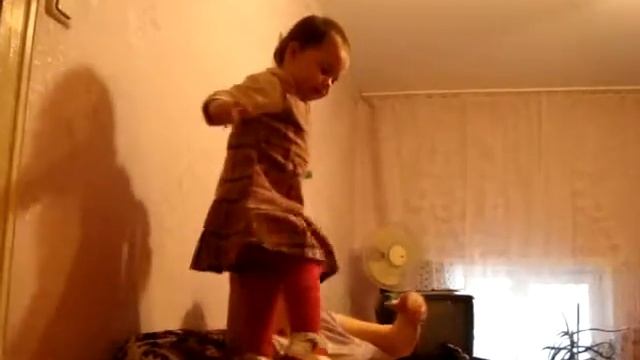 Мишка косолапый по лесу идет смотреть онлайн
