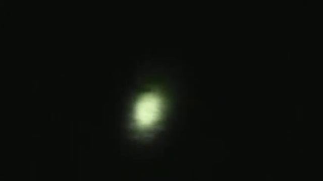 A Night Video using the Giant 300 Lumen LED Torch from Ultra Secure Direct смотреть онлайн